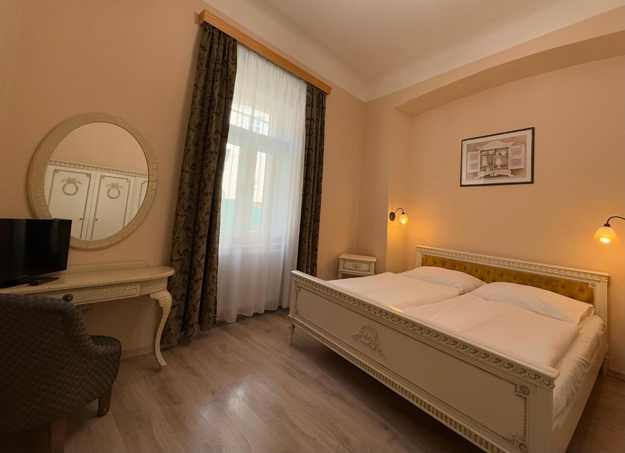 Hotel King George Prague Exterior photo
